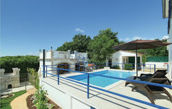 Holiday home Motovun 57 with Outdoor Swimmingpool