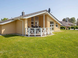 Four-Bedroom Holiday home in Grömitz