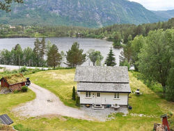 Three-Bedroom Holiday home in Førde