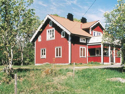 Three-Bedroom Holiday home in Ryssby