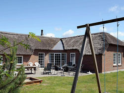 Six-Bedroom Holiday home in Ringkøbing