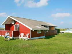 Three-Bedroom Holiday home in Frøstrup 1