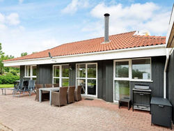 Three-Bedroom Holiday home in Hejls 5