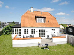 Four-Bedroom Holiday home in Løkken 9