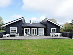 Four-Bedroom Holiday home in Blåvand 11