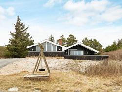 Four-Bedroom Holiday home in Blåvand 16