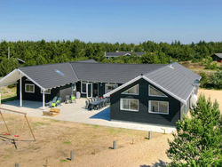 Eight-Bedroom Holiday home in Blåvand 2