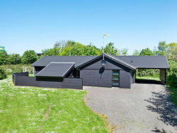 Four-Bedroom Holiday home in Oksbøl 8