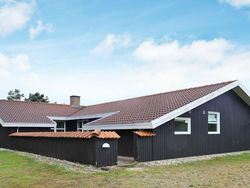Five-Bedroom Holiday home in Blåvand 19