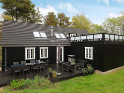Five-Bedroom Holiday home in Blåvand 20