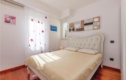 Four-Bedroom Holiday home Crikvenica with Sea View 03