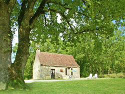 Quaint Holiday Home in Berbiguieres near the Forest