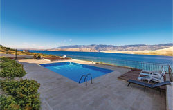 Two-Bedroom Apartment with Sea View in Pag