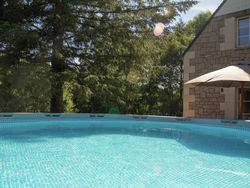 Spacious Holiday Home with Private Pool in Auriac France