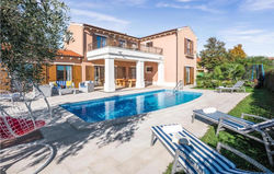 Four-Bedroom Holiday Home in Barban