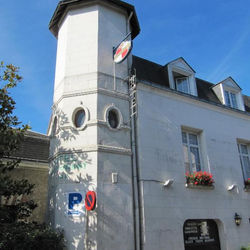 Hostel Du Roy