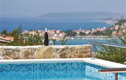Three-Bedroom Apartment in Podstrana
