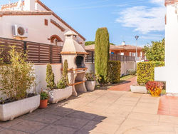 Cosy Holiday Home L'Escala with Swimming Pool