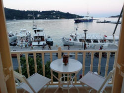 Skiathos city views studios-apartments