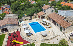 Four-Bedroom Holiday Home in Dubrava
