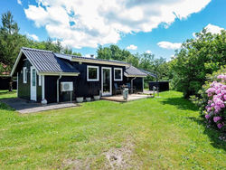 Four-Bedroom Holiday home in Blåvand 26