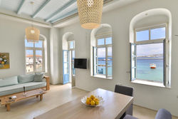 White Memories, seafront luxury apartment Mykonos
