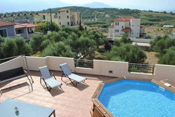 Olive Tree Farm 200m from the beach