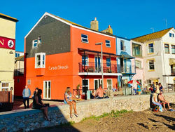 Crab Shack Apartments - Stylish back beach duplex apartment, Teignmouth