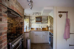 Wishbone Cottage In The Cotswolds