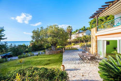 Viorelis Sea View Villa