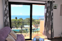 STUDIO POOL HOUSE VUE MER A 180° - SEA VIEW- WIFI