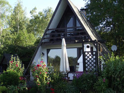 Ferienhaus auf großem Wassergrundstück mit Kamin