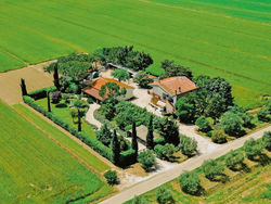 Vintage Farmhouse in Grosseto with Jacuzzi