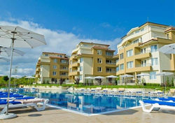 Комплекс Pines Beach Resort