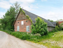 Two-Bedroom Holiday home in Højer 1