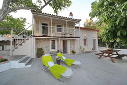 Pyrgos Country House