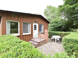 Quaint Bungalow near Insel Poel with Garden