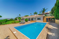Villa Mimosa sleeps 8 with Guest house.