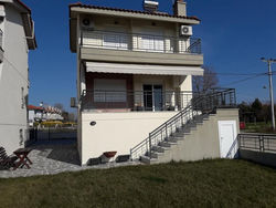 SEASIDE MAISONETTE