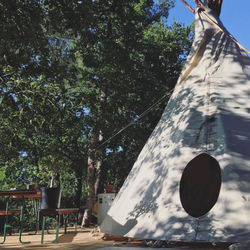 Tipi Lodge dans la Forêt