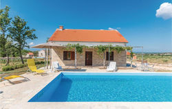 Beautiful home in Biograd na moru w/ Outdoor swimming pool, WiFi and Outdoor swimming pool