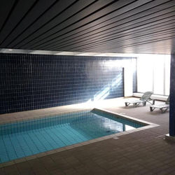 Appartement 2 pieces 40 m2, dans hyper centre, avec piscine au rez de chaussee