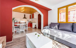 Stunning apartment in Skradin w/ 3 Bedrooms