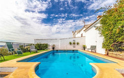 Awesome home in Cañete la Real w/ Outdoor swimming pool, Outdoor swimming pool and 5 Bedrooms