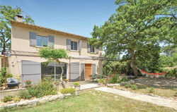 Nice home in Saint-Rémy-de-Provence w/ Outdoor swimming pool, Outdoor swimming pool and 4 Bedrooms