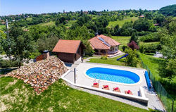 Nice home in Varazdin Breg w/ Outdoor swimming pool, Sauna and 2 Bedrooms