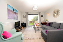 St George's Snug - mins from Sea & Golf Course