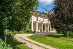 Henge Estate - Large country home, en-suite bedrooms, near Stonehenge