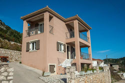 3 storey house,close to the sea -Efi's house