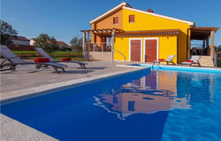 Stunning home in Marcana w/ Outdoor swimming pool, WiFi and 2 Bedrooms